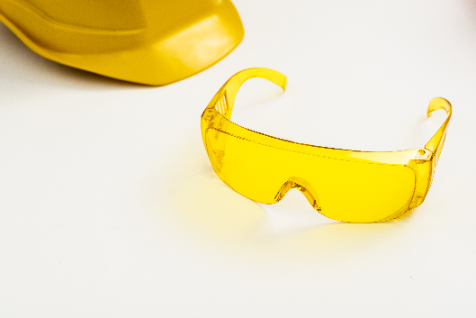 Safety glasses